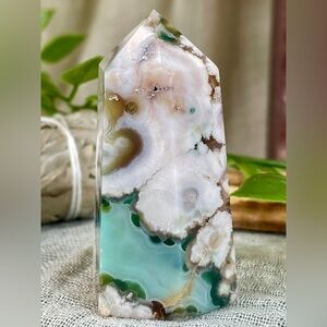 2171 Green Flower Agate Crystal Mini Tower